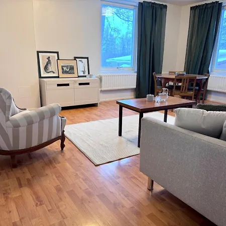 Quiet Renovated Near Tampere Airport & アパート Pirkkala